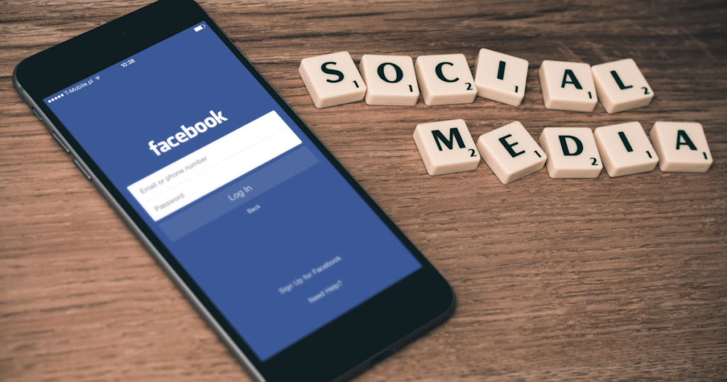 Promosi sekolah di media sosial Meta Ads TikTok Instagram