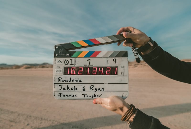 Produksi video profesional dengan kamera cinema-grade dan tim ahli